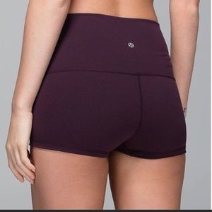 Lululemon boogie shorts size 4
